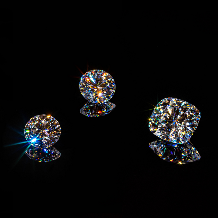 Lab Grown Diamond vs Moissanite: The Honest 2026 Comparison