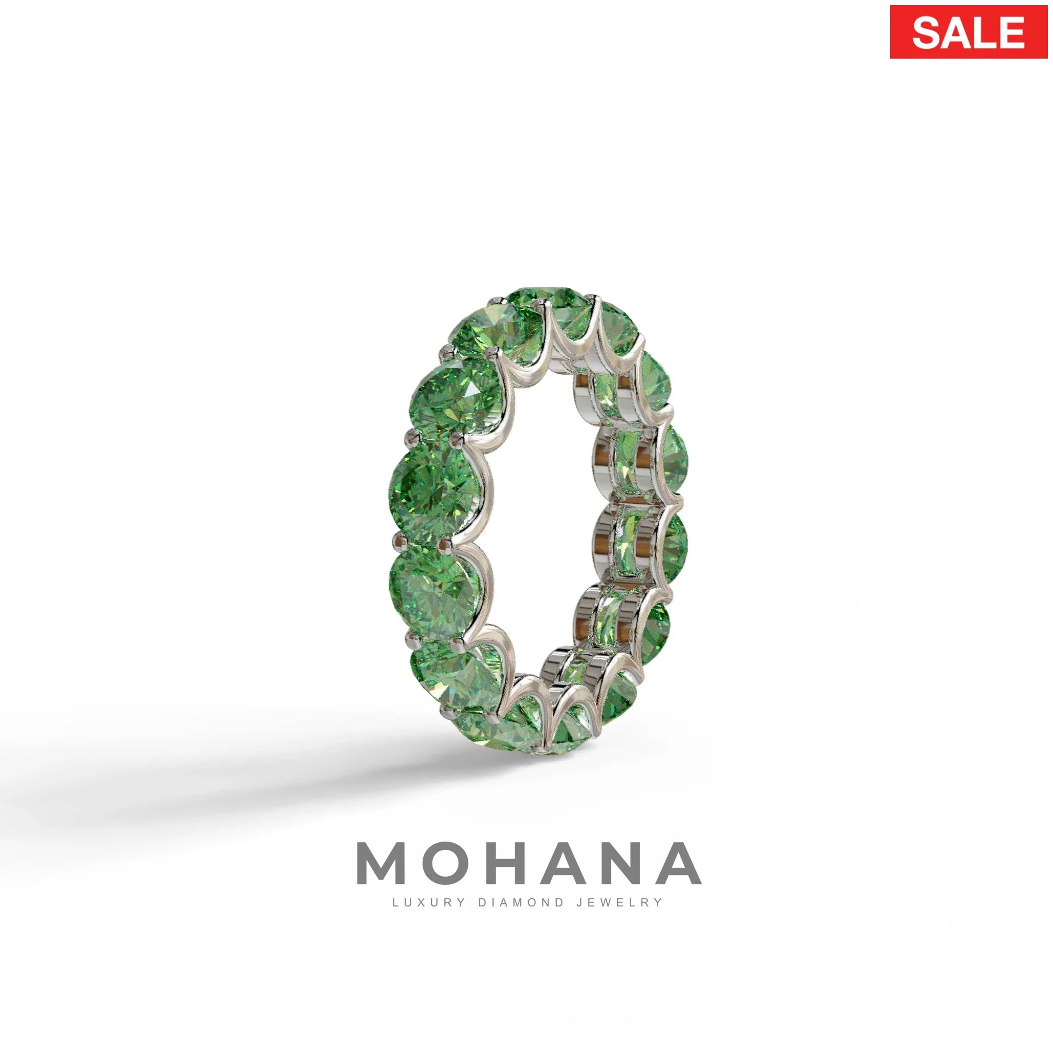 Green Round Brilliant Diamond Full Eternity Band in 18k Yellow Gold – Scalloped U-Prong Setting