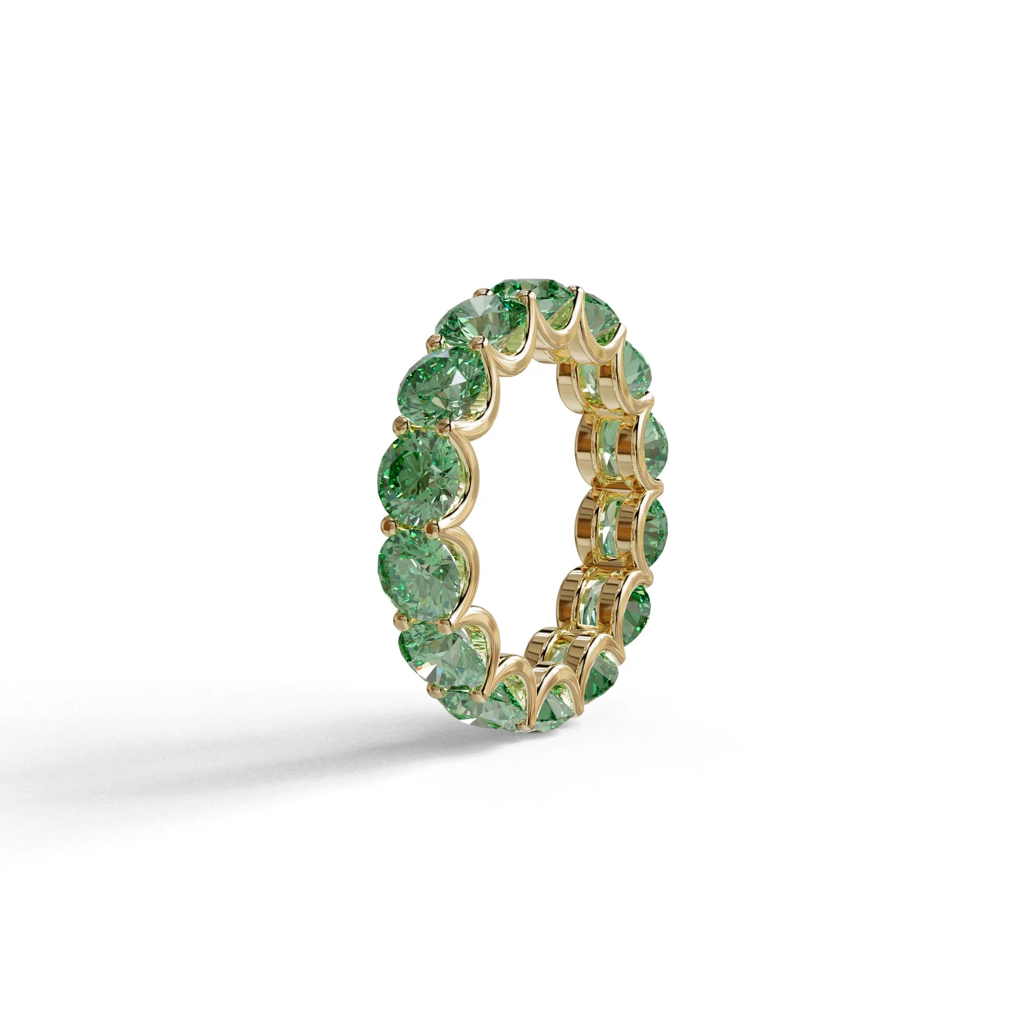 Green Round Brilliant Diamond Full Eternity Band in 18k Yellow Gold – Scalloped U-Prong Setting