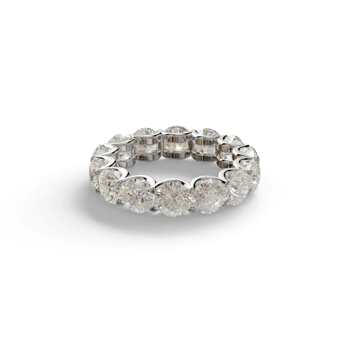 Round Brilliant Diamond Full Eternity Band in 18k Yellow Gold – Scalloped U-Prong Setting