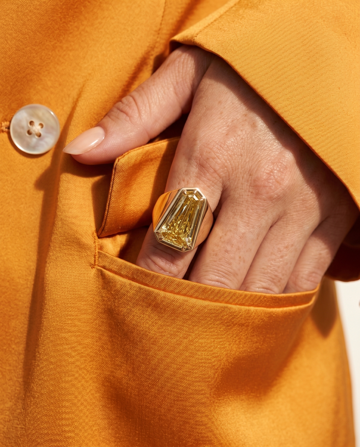 5.7 Carat Fancy Yellow Heptagonal Step-Cut Bezel Yellow Gold Diamond Ring — view 13